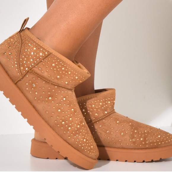 Hot! Bling bling UGG Ultra Mini shearling boots with Swarovski rhinestones size7 - Picture 1 of 9